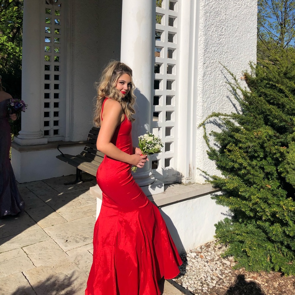 RED MERMAID STYLE PROM DRESS